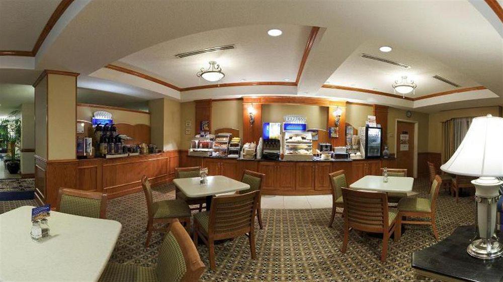 Holiday Inn Express Richmond-Brandermill-Hull Street By Ihg Εξωτερικό φωτογραφία